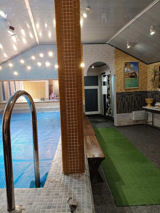 Дом для мероприятий бассейн, баня, генератор,до 45 чел. Почайна