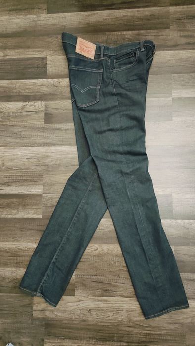 świetne spodnie Levi's 511  32/34 w super stanie