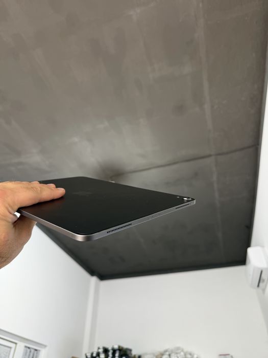 12.9" iPad Pro 3rd Gen (WiFi) - MTFL2LL/A айпед про
