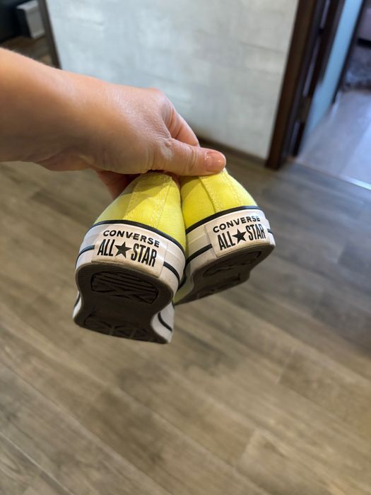 Продам кеди Converse