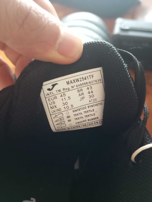 Vendo sapatos futebol/futsal Joma como novo