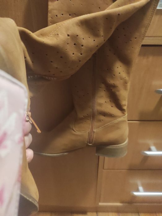 Brązowe kozaki ażurowe, 39