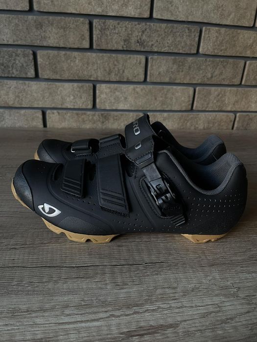 Велотуфли Giro Privateer R черно-коричневые