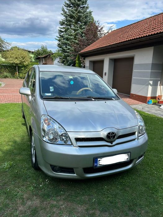 Toyota Corolla Verso Toyota Corolla Verso 2.2, 7 (os), 2006 rocznik