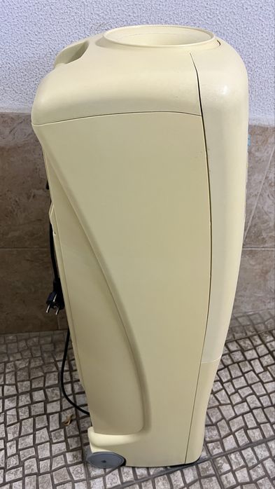 Dispensador de agua Ebac.