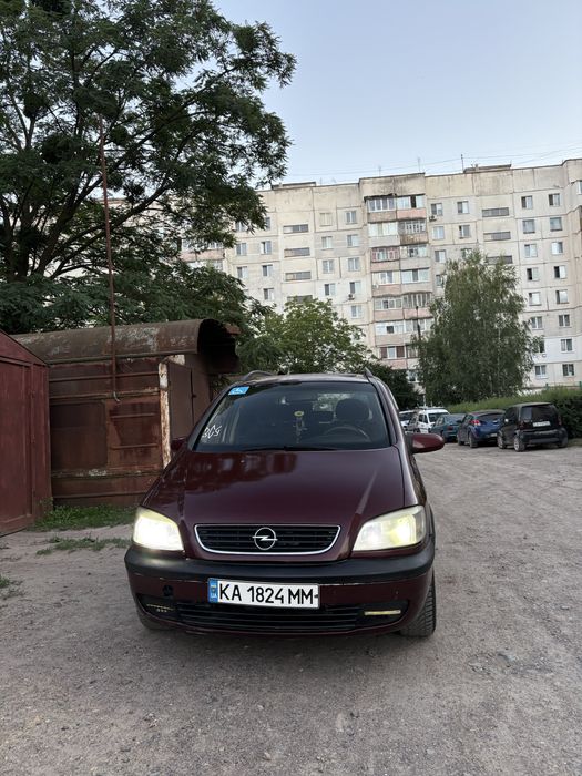 Продам Опель Зафира 2.2 дизель
