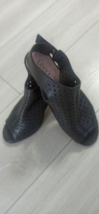 Sandały LASOCKI r. 37