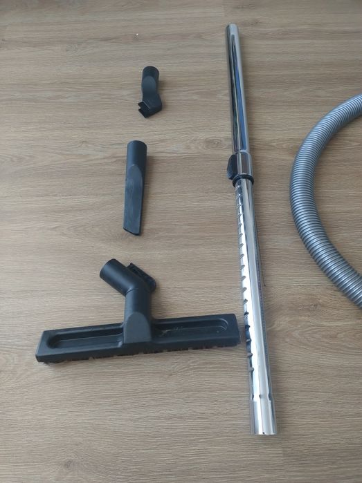 Odkurzacz bezworkowy Bosch