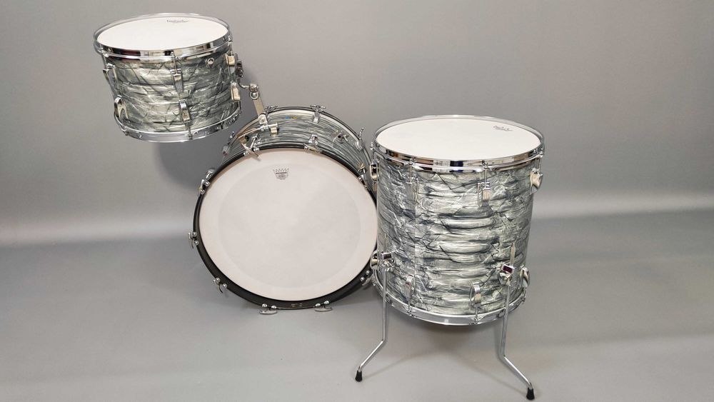 Ludwig Super Classic Maple USA vintage 70s–22/13/16 Sky Blue Pearl –Blue/Olive Badge