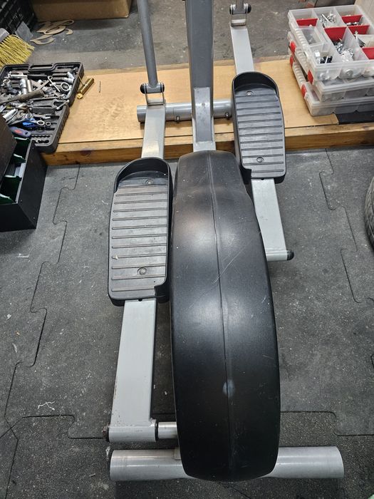 Solidny Orbitrek Medion MD 7392 | Max 150kg | Stabilny i Wytrzymały