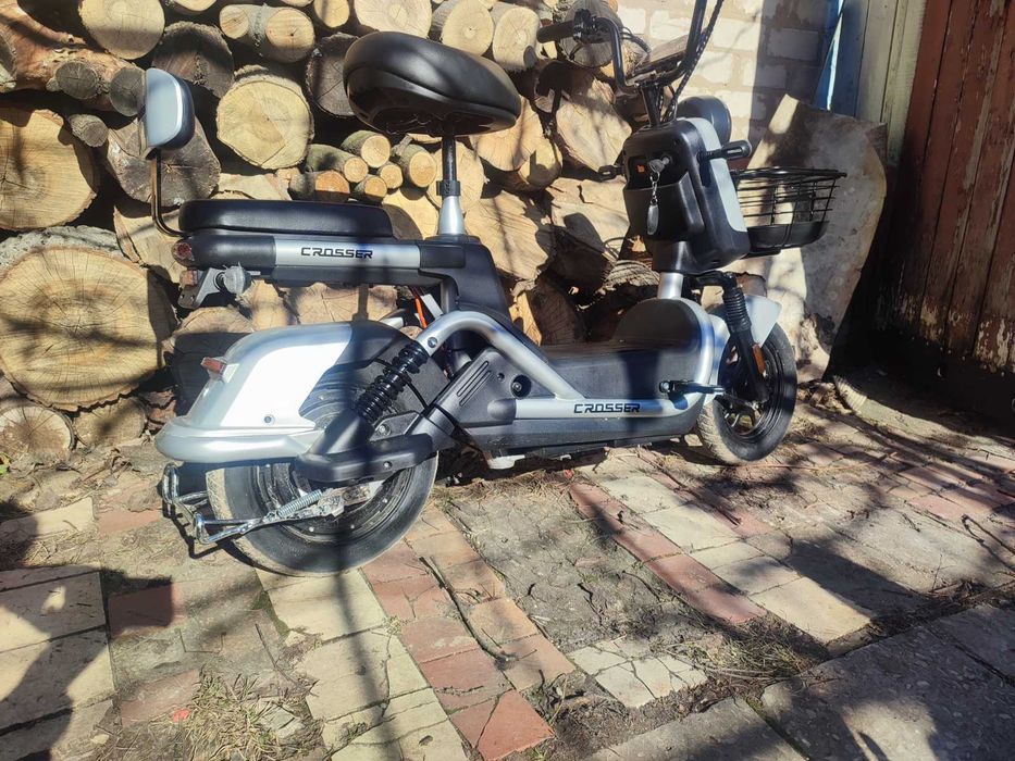 Майже новий Crosser CR2 800W 60V 24Ah — потужний, бере будь-яку гірку