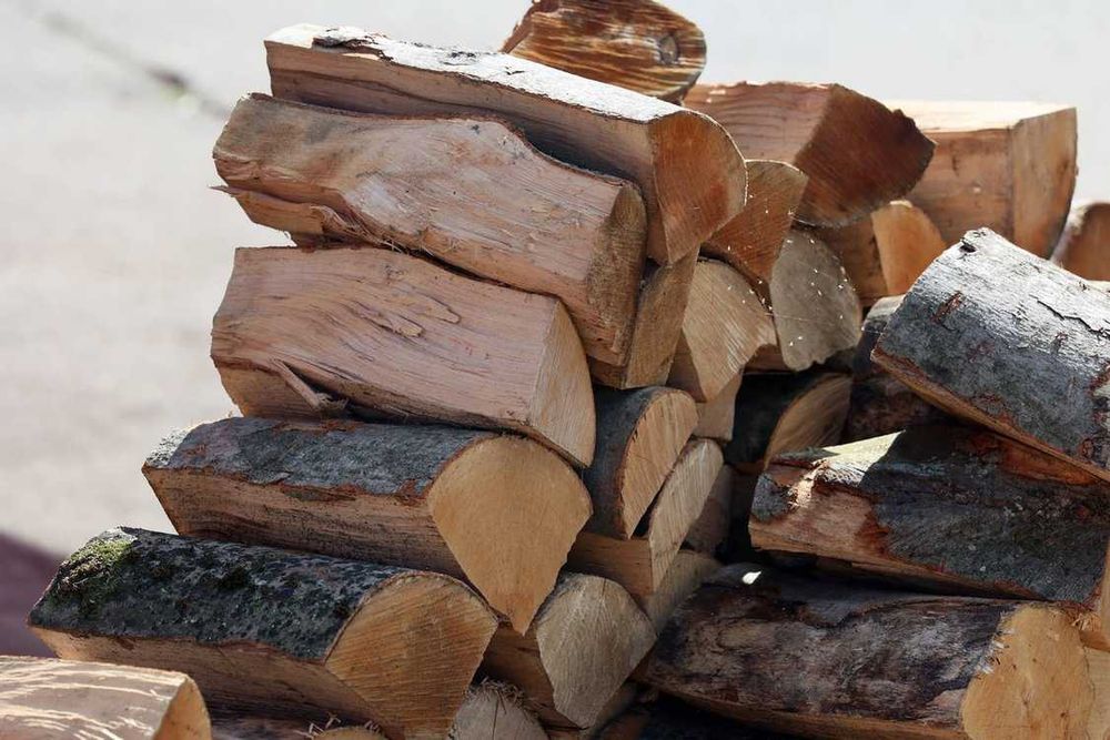 Drewno kominkowe i opałowe - pocięte i połupane - Dostawa GRATIS