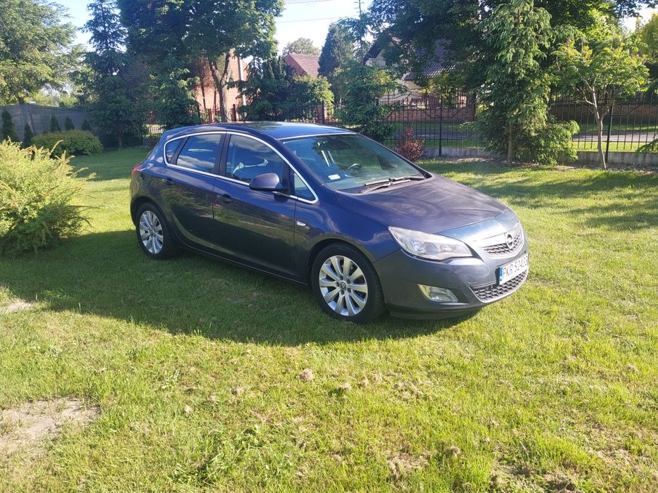 Opel Astra J  1.7cdti 2009rok klima 6 biegów przebieg autostradowy od kobiety