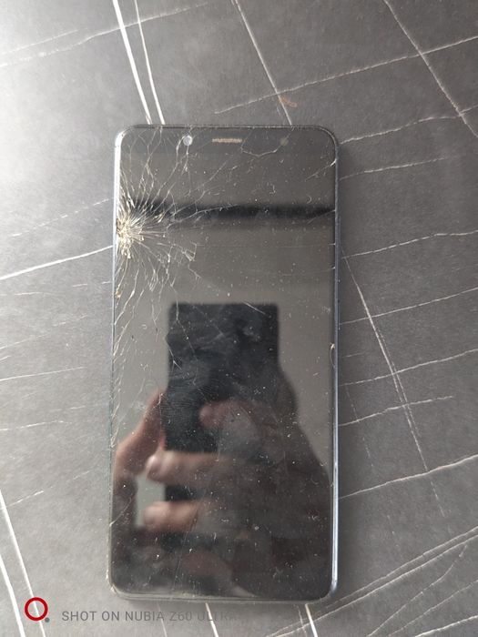 продам телефон, фотоапарат, часи