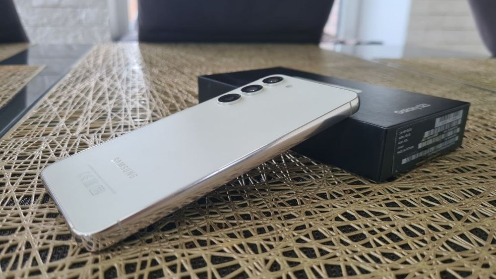 Samsung S23 8/256| Самсунг С23 8/256 Ідеал
