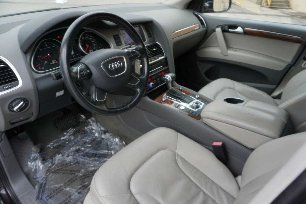 Audi Q7 3.0 quattro TDI Premium Plus      2015
