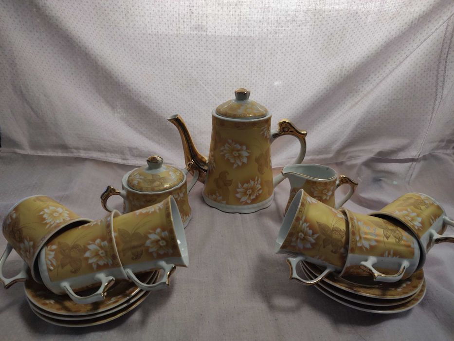 Сервиз чайный , кофейный