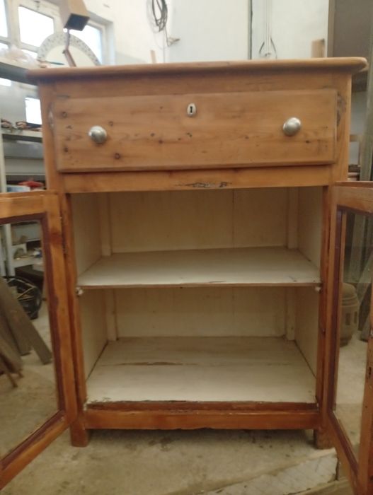 Armário rústico em madeira