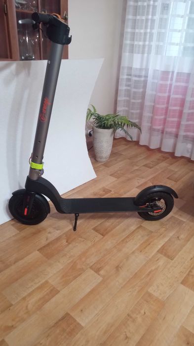 Hulajnoga elektryczna