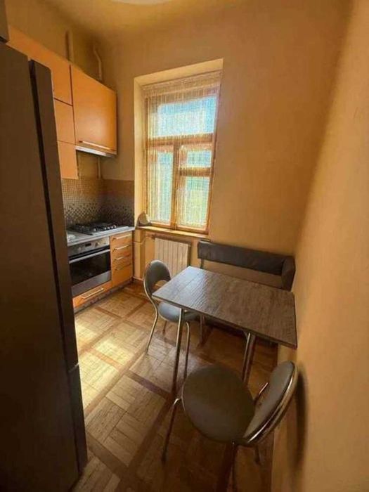 Продам 2-кімн. Павла Загребельного вул. 28, 63 м.кв. Сталінка! - View 6