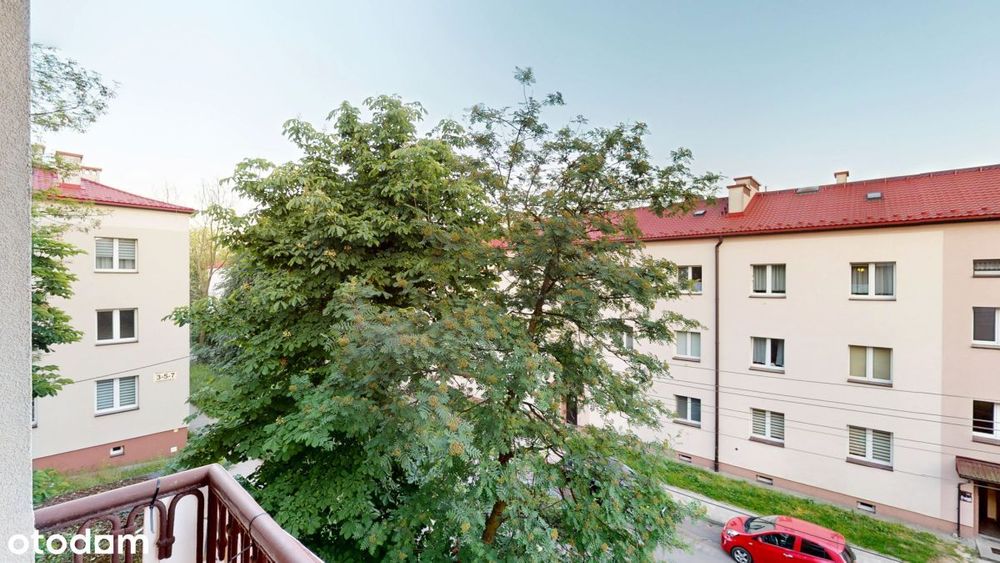 Ustawne 2 pokoje z oknami na 3 strony świata - More