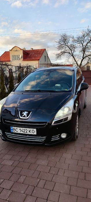 Продам Пежо 5008