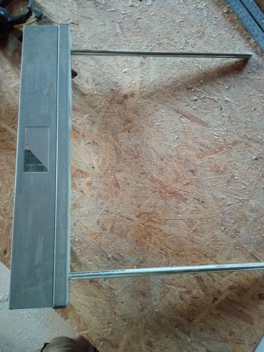 Продам запчастини циркулярної пилки BOSCH PTS 10

Ес