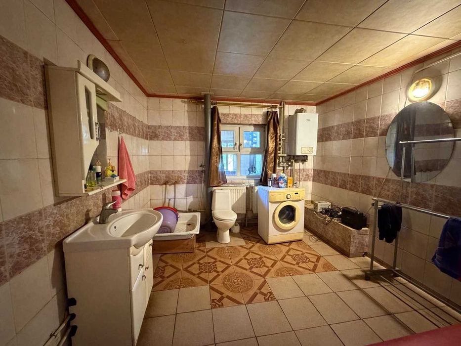 Продаж 3 поверхового будинку в с. Хмельовик 200 м2