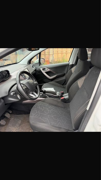 SUV Peugeot 2008 1.2 gasolina