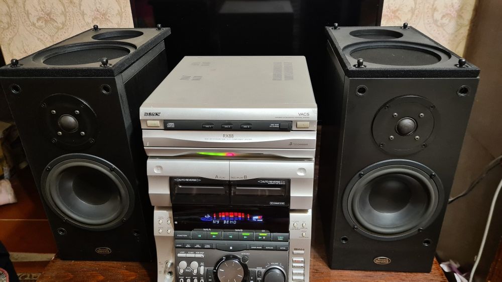 Музыкальный центр Sony RX88