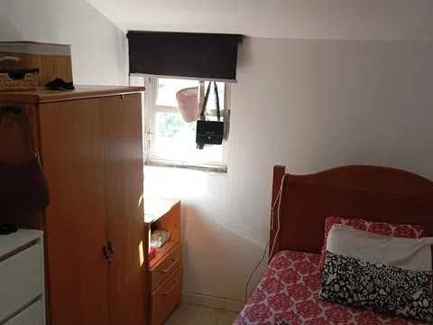 Quarto junto metro Francos
