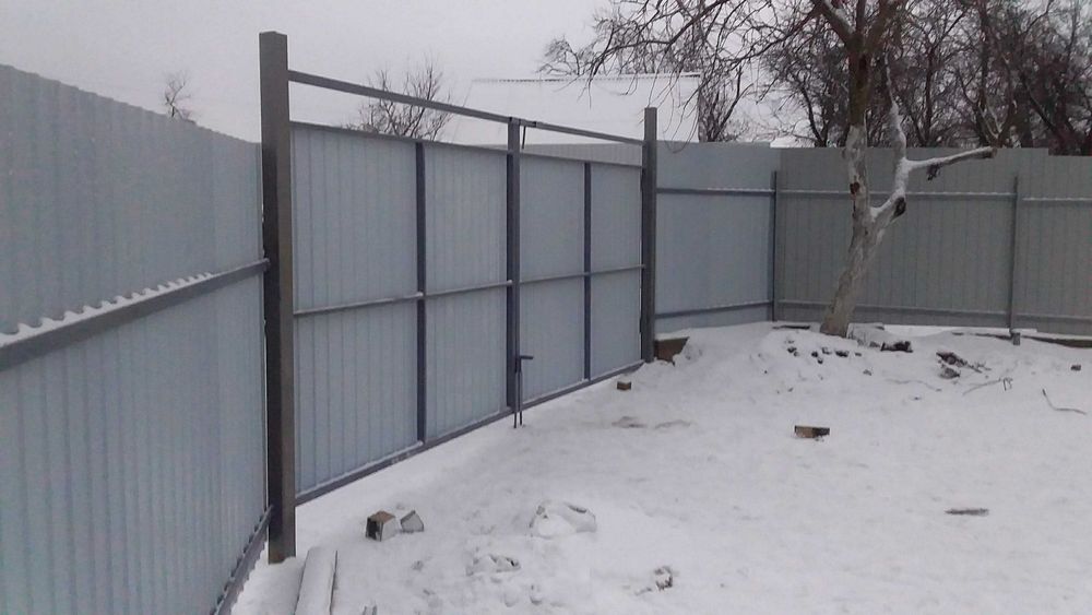 Забор,профнастил,встановлення забору