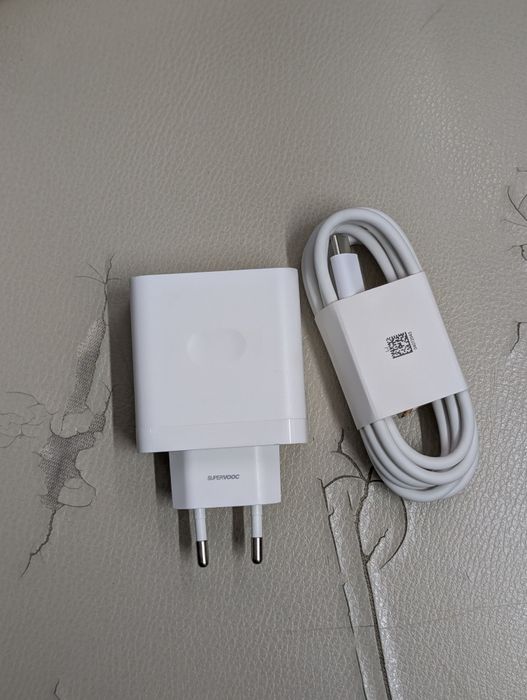 Продам НОВИЙ Швидкісний зарядний пристрій Realme 100W, OnePlus,Oppo.