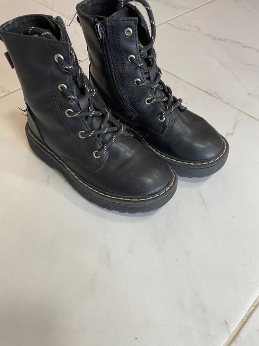 Взуття для дівчат