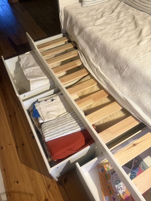 Cama individual/ dupla ikea