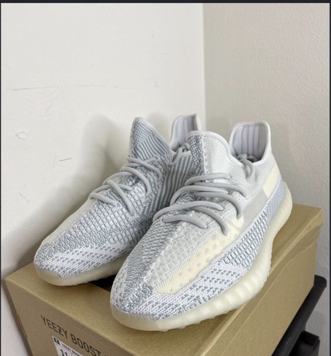 adidas Yeezy Boost 350 V2 Cloud White