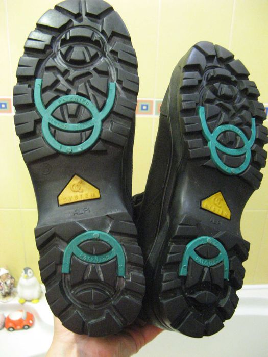 Кроссовки на мембране Waterproof 45