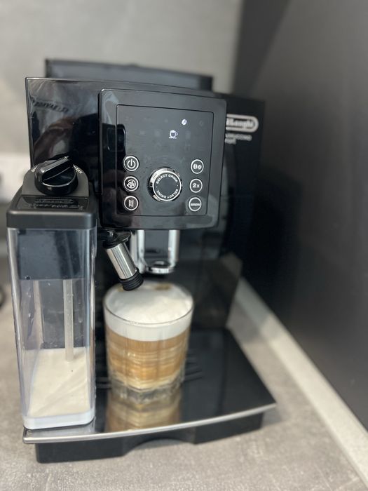 Кавомашина кавоваркаDelonghi Cappuccino Smart  ECAM 23.450.B кавоварка