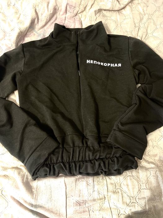 Спортивний чорний костюм з написом