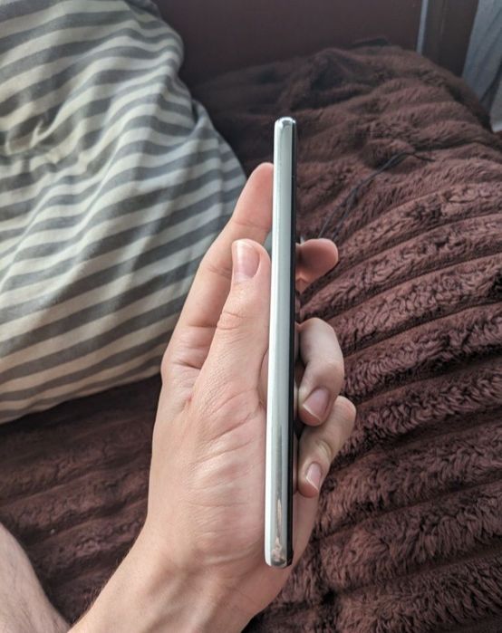 Samsung Galaxy A52.