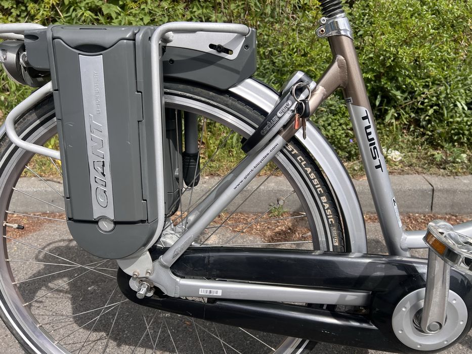 Holenderski rower elektryczny GIANT TWIST dwie baterie Nexus 7 /A