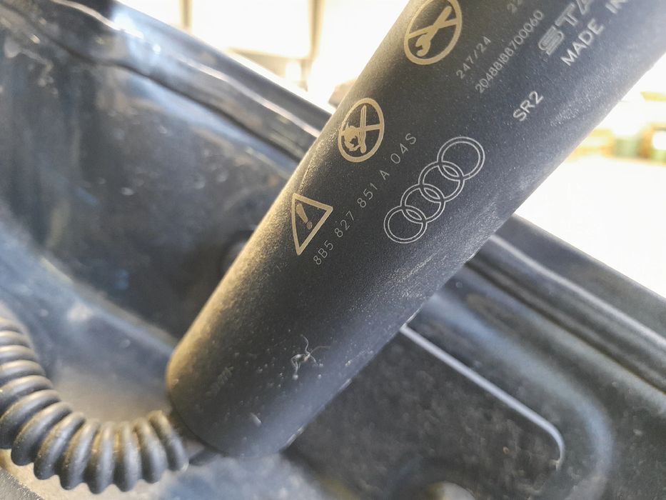 Amortecedor da mala AUDI A5 (FU2)