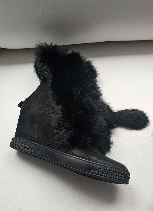 Włoskie koturny skóra naturalna futro lisa roz 40-41