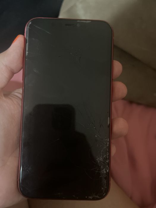 Iphone 11 com ecra partido   e face id estragado