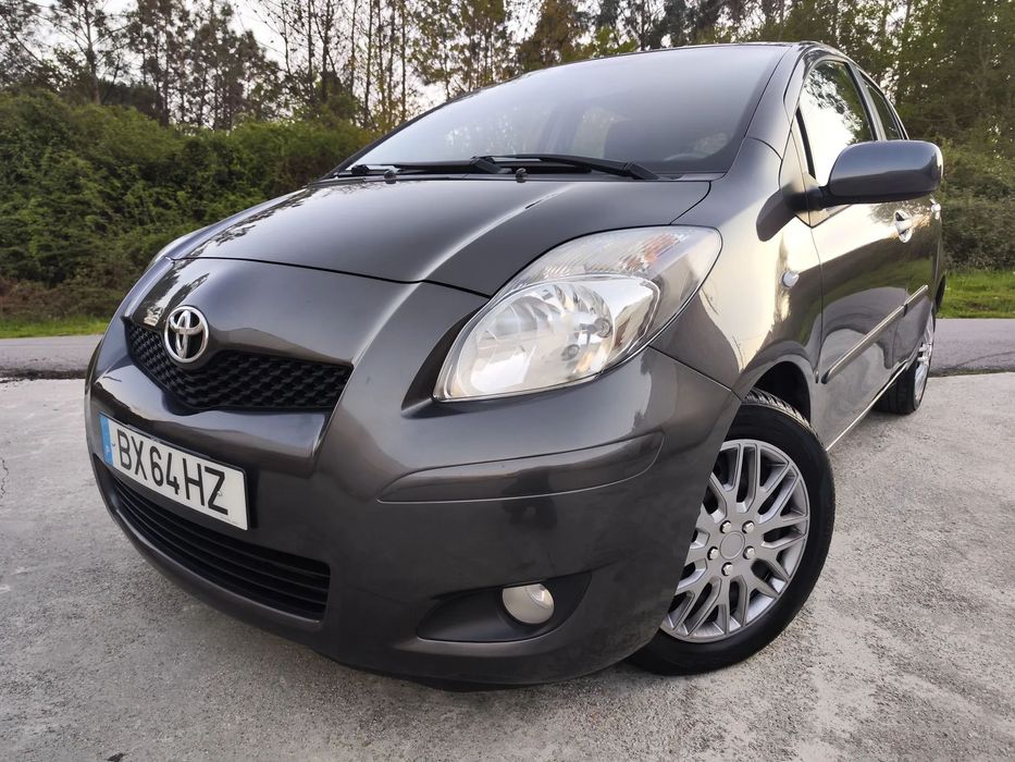 Toyota Yaris 1.33 VVT-i High Pack+NAVI MM