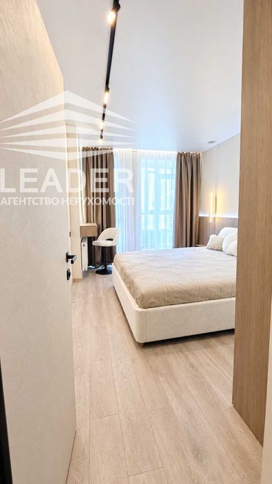 Продам 1к Елітний Жк"Central Park "-Центр міста!-ДИЗАЙНЕРСЬКА -Стильна з Панорамним балконом!