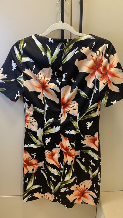 Elegancka Sukienka Hugo Boss