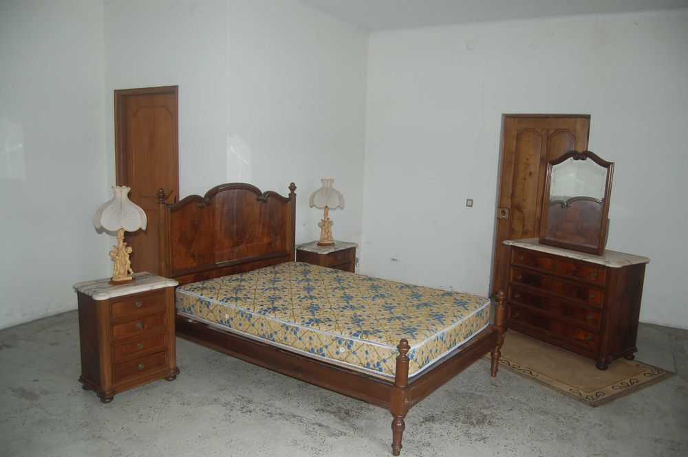 Móveis quarto de casal em madeira de cerejeira