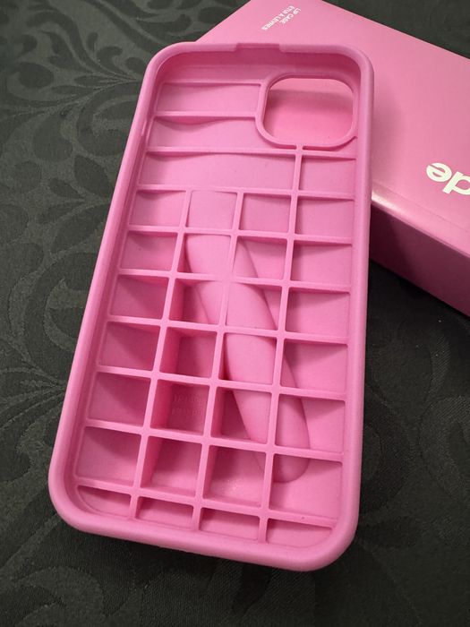 Rhode Summer iPhone Lip Case – limitowana edycja etui Iphone 15 Plus.