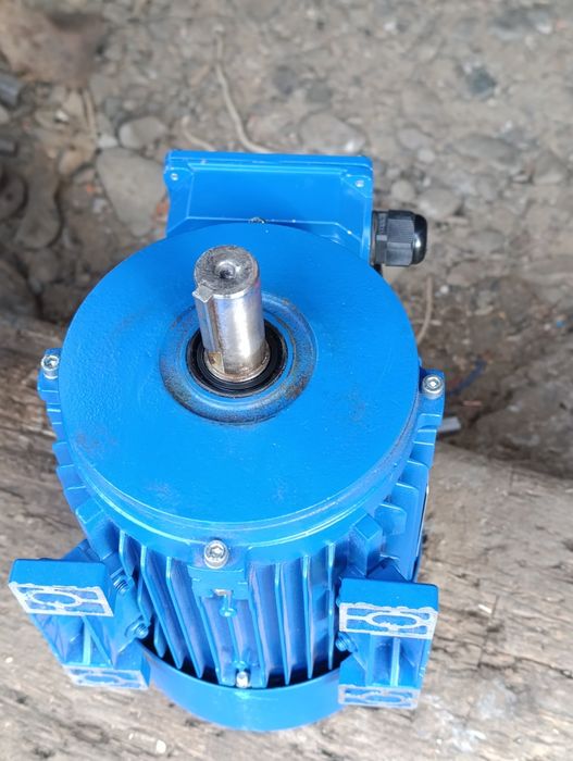 Новий електродвигун 1,5 Квт